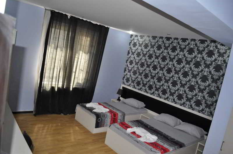 Hotel Cristal Palace Tbilissi Extérieur photo