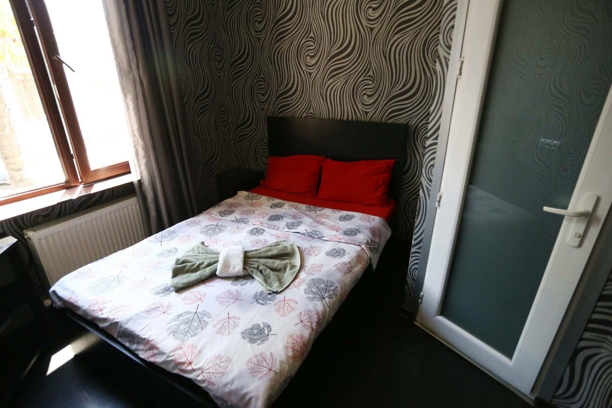 Hotel Cristal Palace Tbilissi Extérieur photo