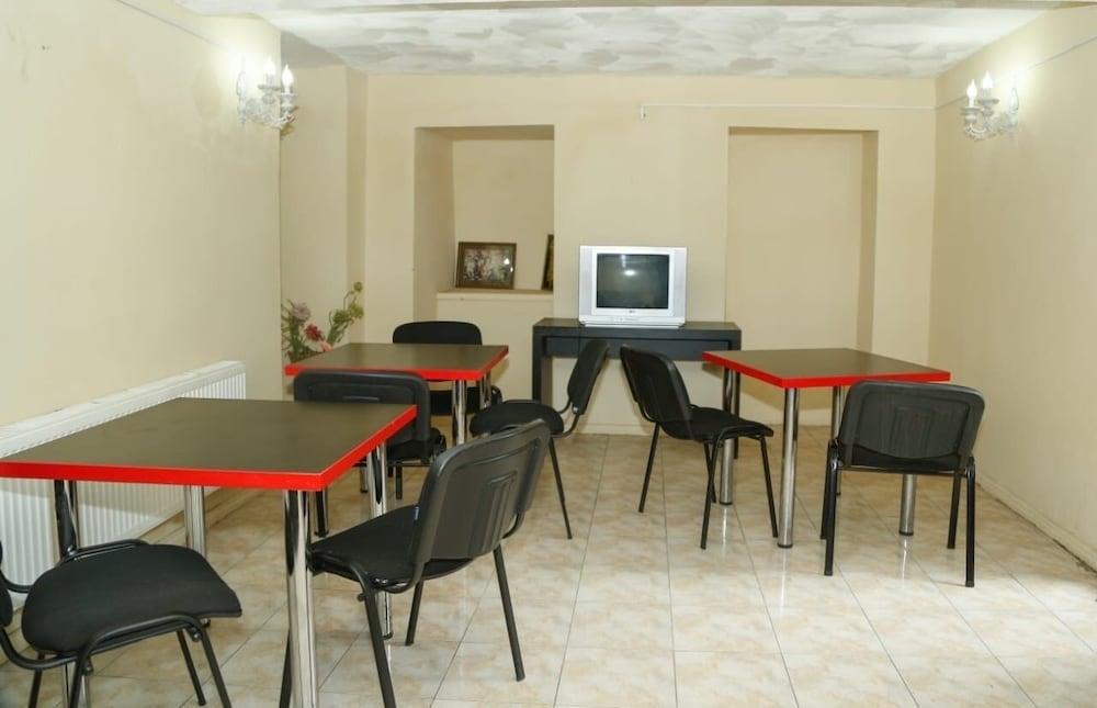 Hotel Cristal Palace Tbilissi Extérieur photo