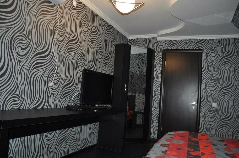 Hotel Cristal Palace Tbilissi Extérieur photo