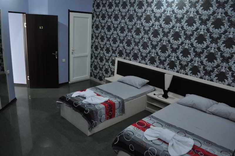 Hotel Cristal Palace Tbilissi Extérieur photo